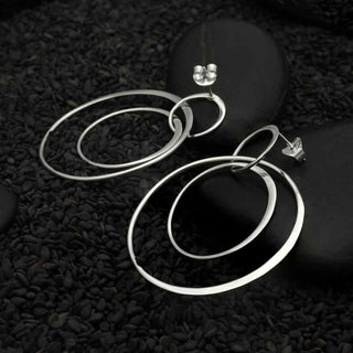 Nina Designs Sterling Silver Interlocking Double Circle Earrings